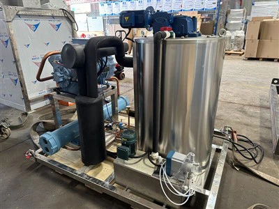 Apakah langkah berjaga-jaga keselamatan semasa mengendalikan mesin ais buburan?